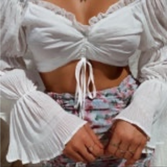 Miss Lola Top - Picture 2 of 2